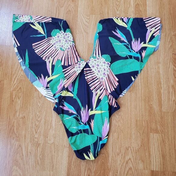 Trina Turk Midnight Paradise Flutter Sleeve One Piece Swimsuit Sz 6 - Picture 8 of 13